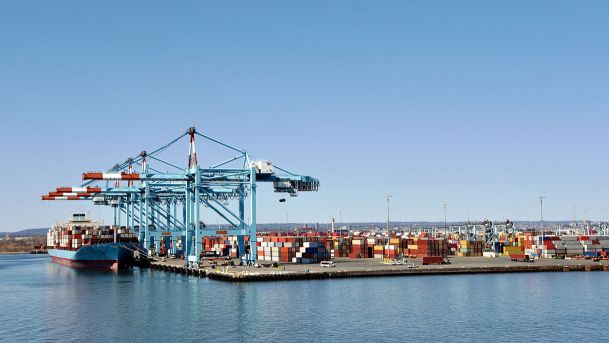 US Targets Risks From Chinese Cranes in US Ports
